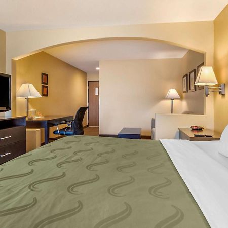 Quality Inn & Suites Lenexa Kansas City Dış mekan fotoğraf