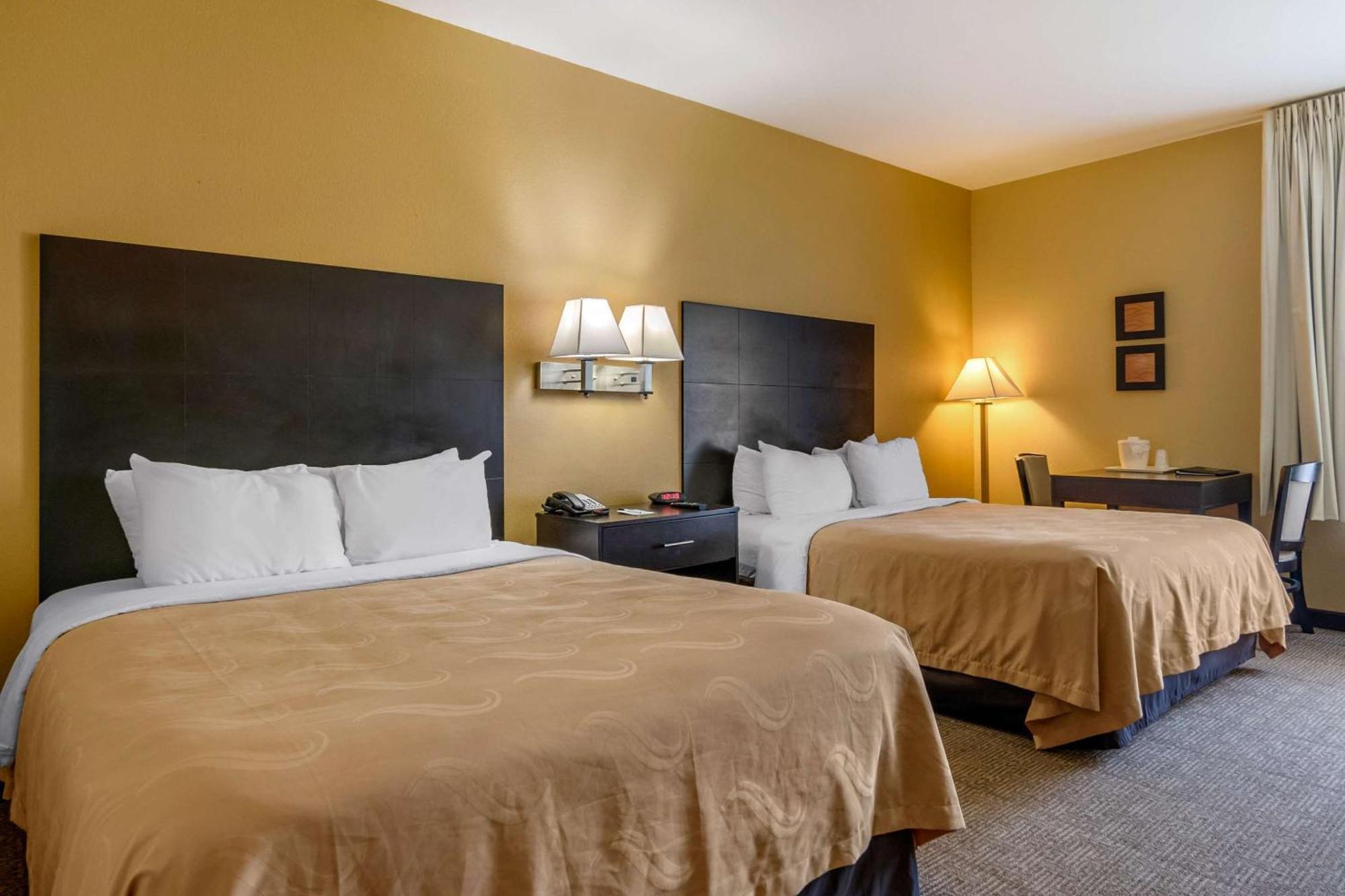 Quality Inn & Suites Lenexa Kansas City Dış mekan fotoğraf